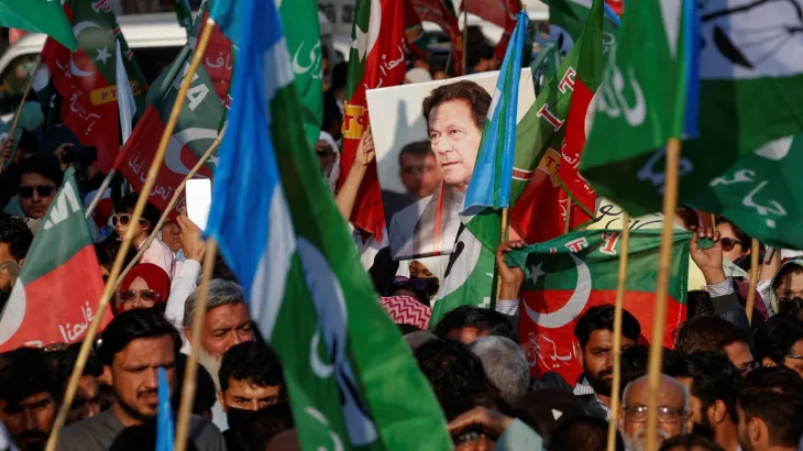 Pakistani Government warns of terror threats against protests by Imran Khan supporters